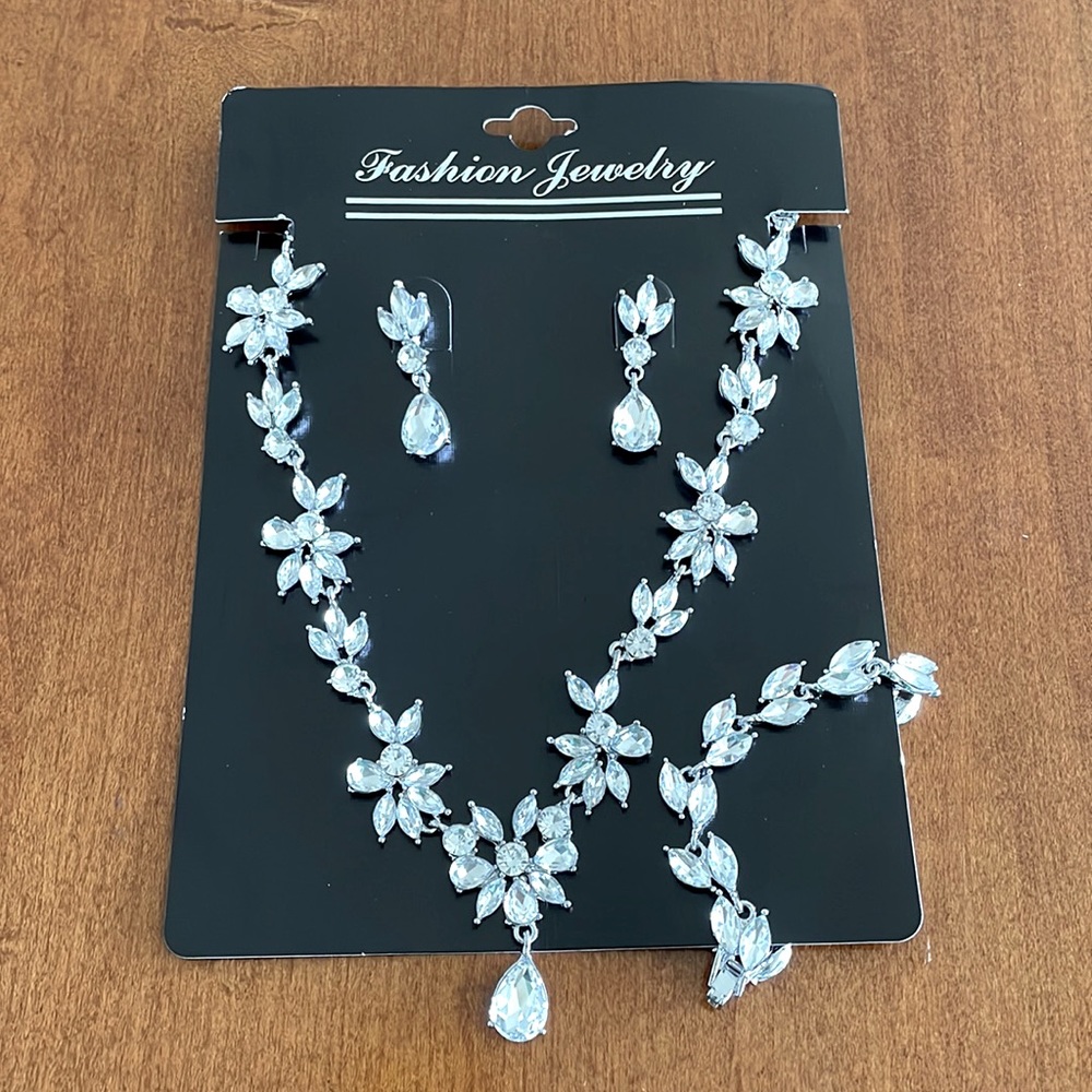 Rhinestone jewelry set